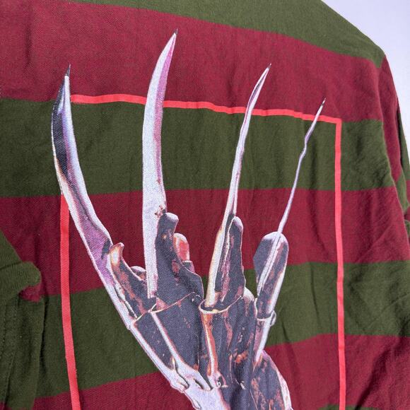 Nightmare on Elm Street Shirt Mens Medium Red Green Button Up Freddy Krueger - Picture 4 of 7